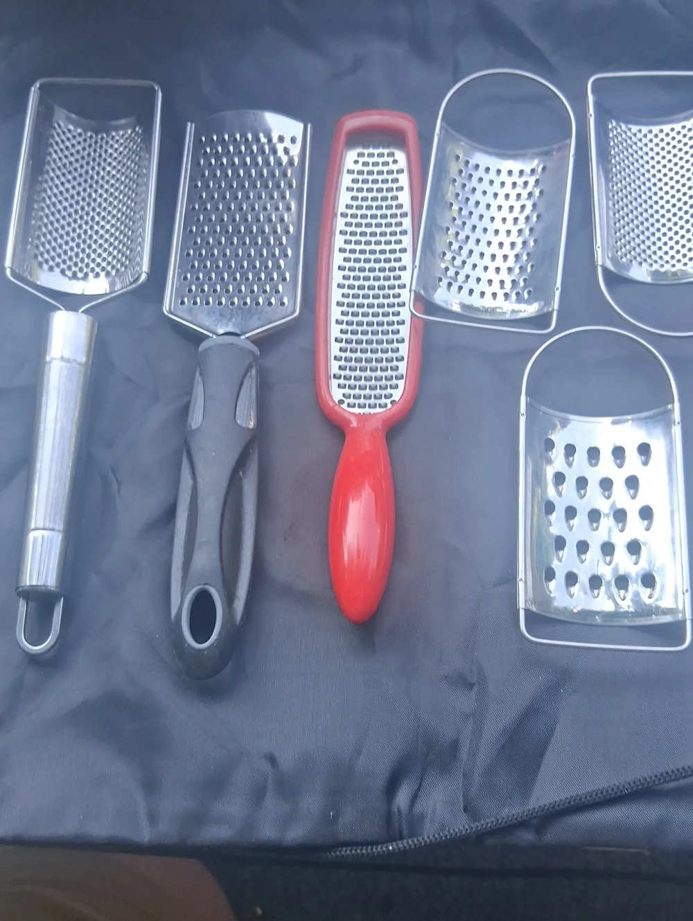 Set of 6 Metal Graters Various Sizes